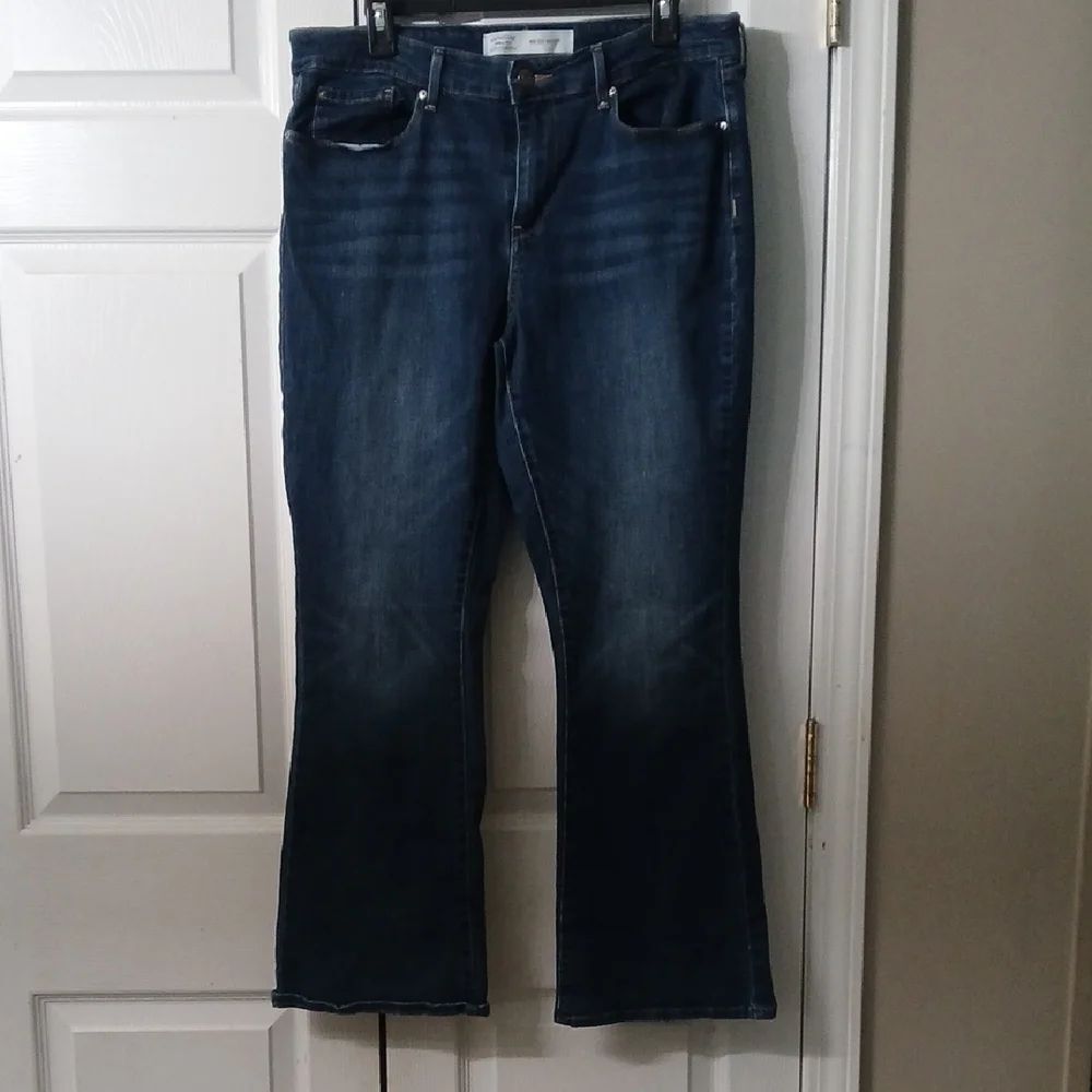 Levi Strauss Signature Mid Rise bootcut jeans Sz 14S 32x30 EUC worn once